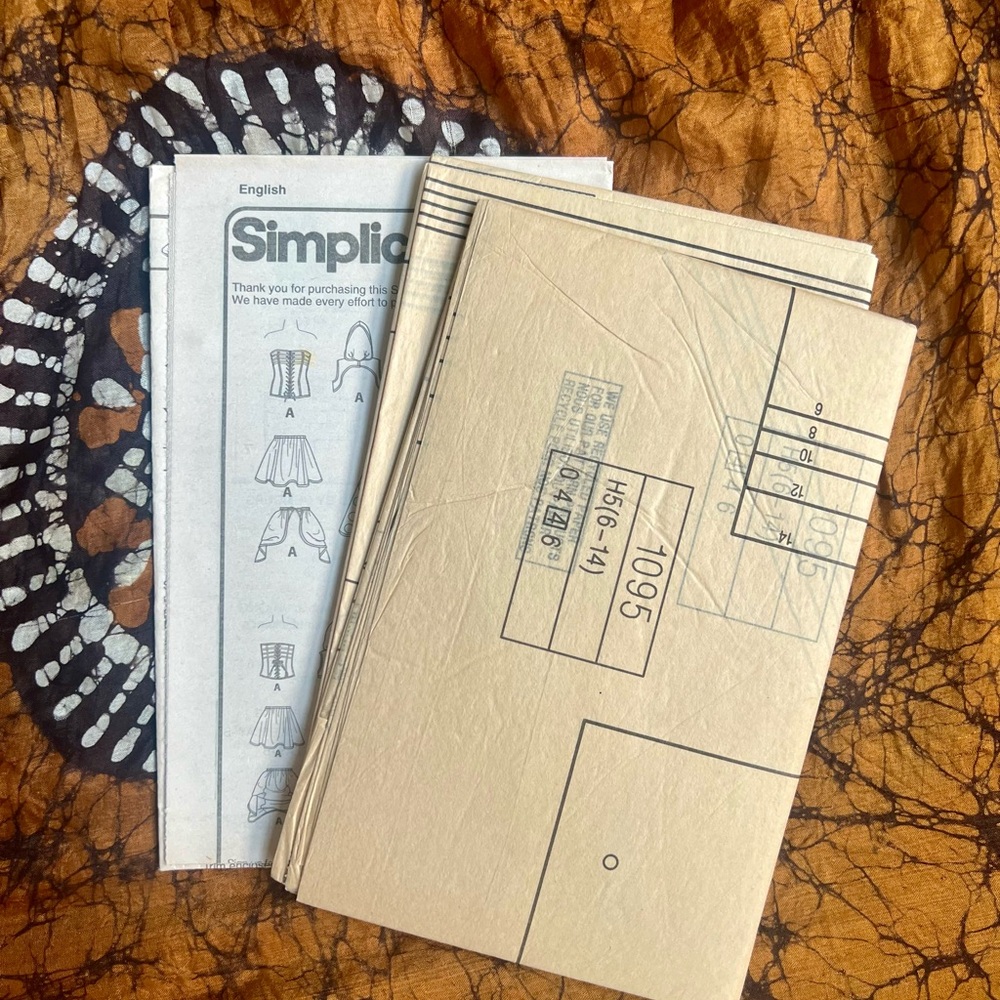 Simplicity 1095 Sewing Pattern - Picture 3 of 3